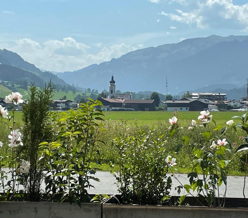Ferienwohnung Dahoam By Tani Oberndorf in Tirol Exterior foto